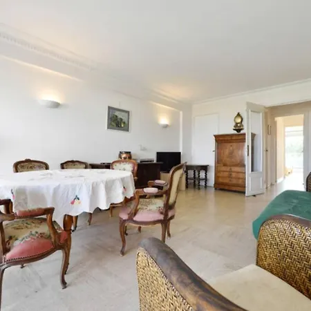 Appartement Spacieux Avec Vue Mer Proche Du Centre